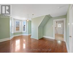 18 FOURTH AVENUE - 12