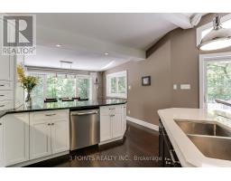 4 FRANCES CRESCENT - 19