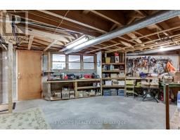 4 FRANCES CRESCENT - 36