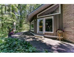 4 FRANCES CRESCENT - 5