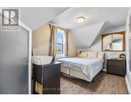 23 DUNKIRK DRIVE - 14