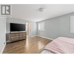 2452 LEEDS CROSSING - 19
