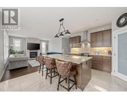 2452 LEEDS CROSSING - 6