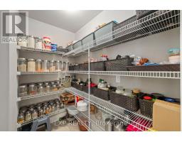 2452 LEEDS CROSSING - 9