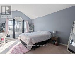 27 - 270 NORTH CENTRE ROAD - 17