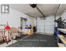 27 - 270 NORTH CENTRE ROAD - 32