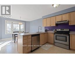 27 - 270 NORTH CENTRE ROAD - 9