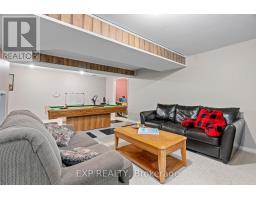100 RADCLIFFE CRESCENT - 37