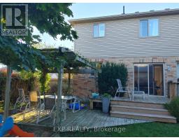 100 RADCLIFFE CRESCENT - 44