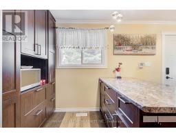 45 MOHEGAN CRESCENT - 9