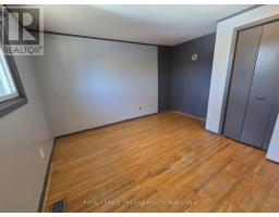68 PARLIAMENT CRESCENT - 13