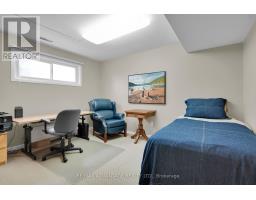 38 NOTRE DAME CRESCENT - 30