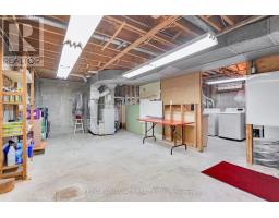 38 NOTRE DAME CRESCENT - 32