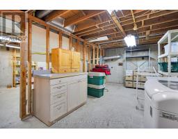 38 NOTRE DAME CRESCENT - 34