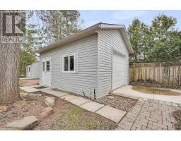 38 NOTRE DAME CRESCENT - 39