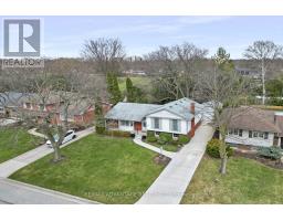 38 NOTRE DAME CRESCENT - 44