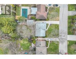 38 NOTRE DAME CRESCENT - 45
