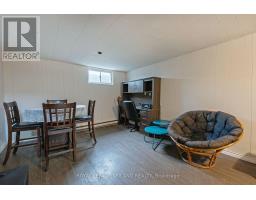 40 - 81C WELLESLEY CRESCENT - 26