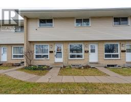 40 - 81C WELLESLEY CRESCENT - 3