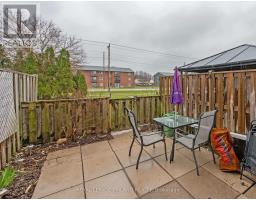 40 - 81C WELLESLEY CRESCENT - 30