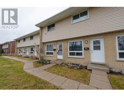 40 - 81C WELLESLEY CRESCENT - 4