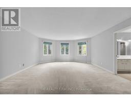 231 SUNNYSIDE DRIVE - 23