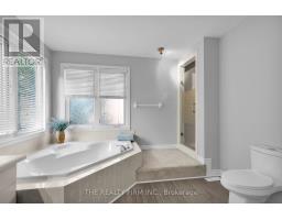 231 SUNNYSIDE DRIVE - 25