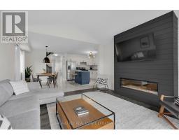 893 SILVERFOX CRESCENT - 21
