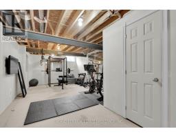 893 SILVERFOX CRESCENT - 33