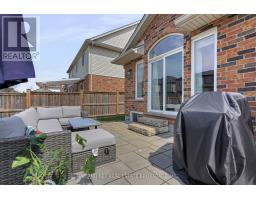 893 SILVERFOX CRESCENT - 39