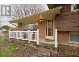 62 SOUTHVIEW CRESCENT - 2