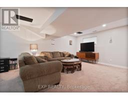 62 SOUTHVIEW CRESCENT - 21