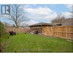 62 SOUTHVIEW CRESCENT - 29
