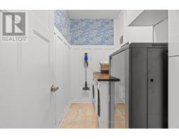 2403 - 330 RIDOUT STREET N - 22