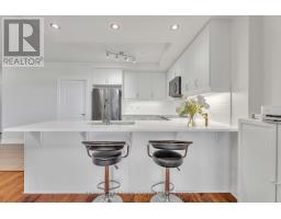 812 - 240 VILLAGEWALK BOULEVARD - 10