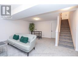 10 SILVERLEAF PATH - 18