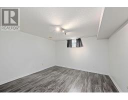 19 CHAMBERLAIN COURT - 28