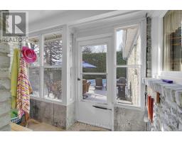 148 SPRINGFIELD CRESCENT - 22