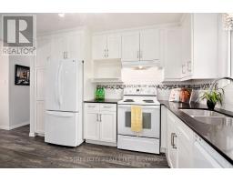 22 ERICA CRESCENT S - 12