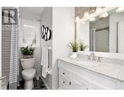 22 ERICA CRESCENT S - 21