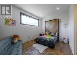 2 - 567 ROSECLIFFE TERRACE - 23