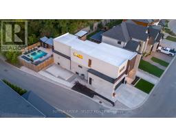 2 - 567 ROSECLIFFE TERRACE - 31