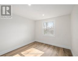 26 LUTON CRESCENT - 13
