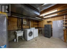 26 LUTON CRESCENT - 22