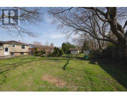 26 LUTON CRESCENT - 28