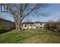 26 LUTON CRESCENT - 29