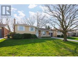 26 LUTON CRESCENT - 36