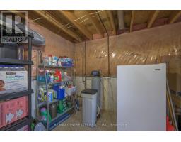 12 PINEHURST DRIVE - 32