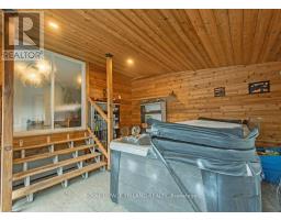 301 REYNOLDS ROAD - 16