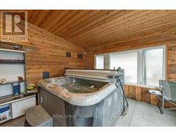 301 REYNOLDS ROAD - 17